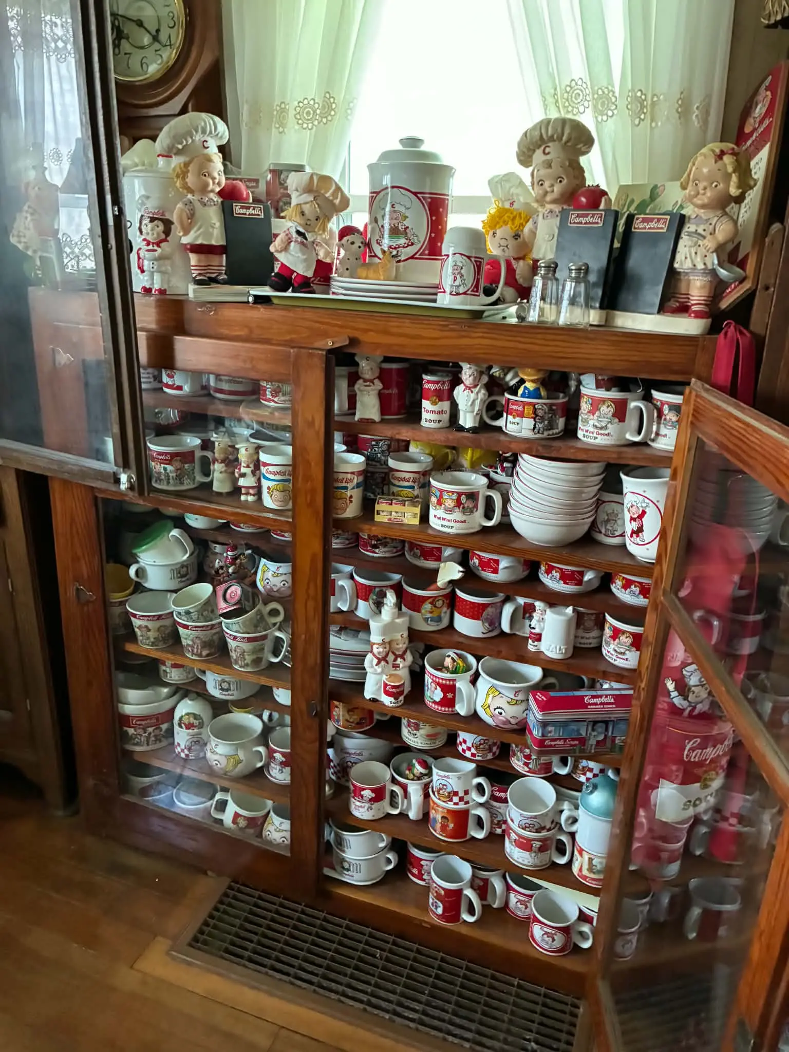 Preview item for the July 6 large antique auction at Gallery 27 Auction House
